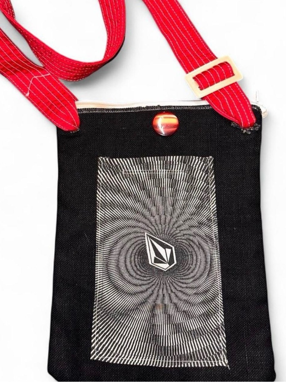 Stylish Black and Red Bag Volcolm